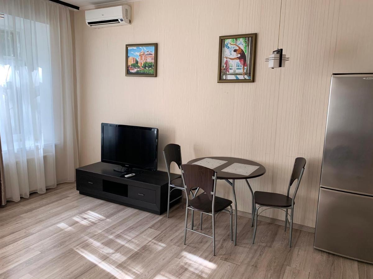 Excellent Apartment In The Center Of Odessa Exterior foto